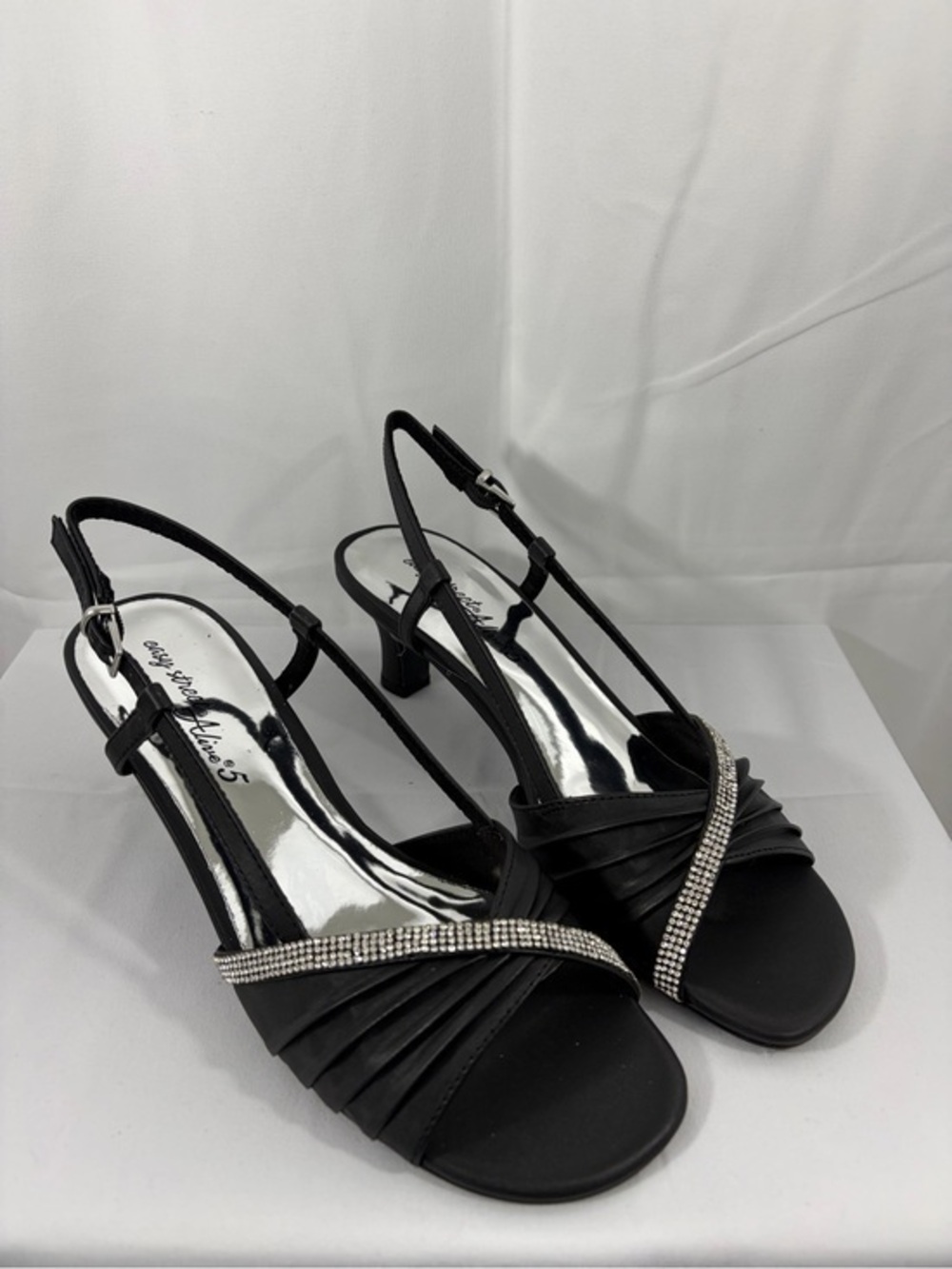 NWT Easy Street Women’s Size 8 Elegant Black Slingback Heels with Rhinestone